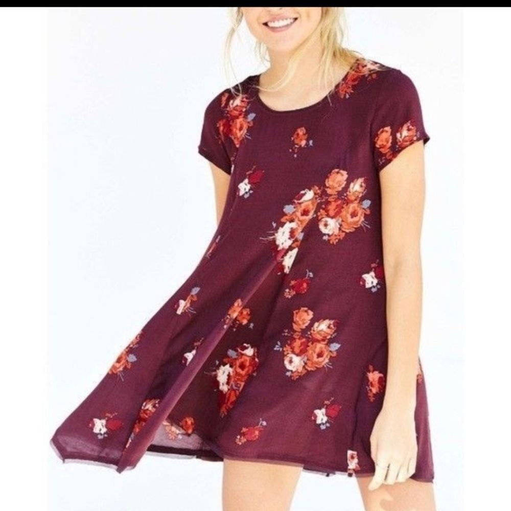 Silence and Noise Urban Outfitters Purple Floral Dress Size Small